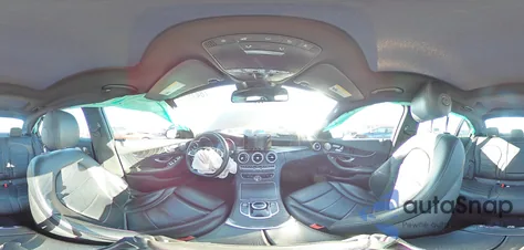 2017 Mercedes-Benz C 300 4Matic из США, поврежденный, VIN 55SWF4KB1HU207099